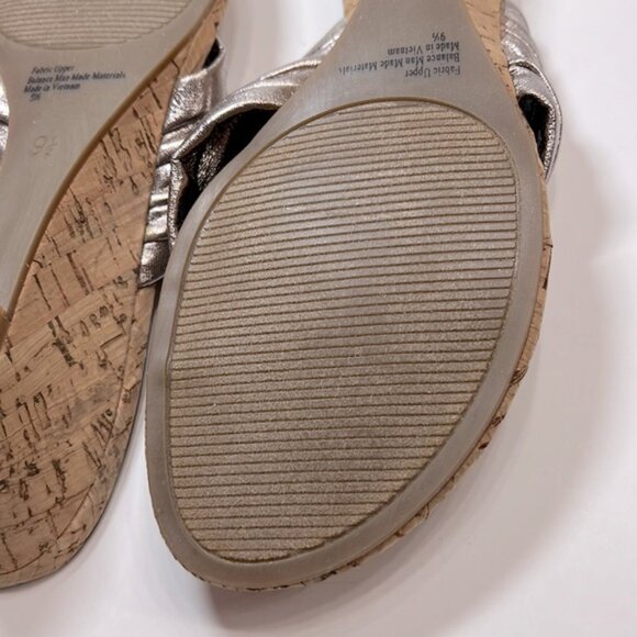 Sandals - Picture 7 of 7